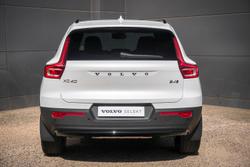 2025 Volvo XC40 Ultra B4 Dark