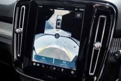 2025 Volvo XC40 Ultra B4 Dark