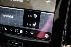 2025 Volvo XC40 Ultra B4 Dark