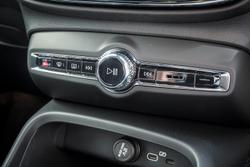 2025 Volvo XC40 Ultra B4 Dark