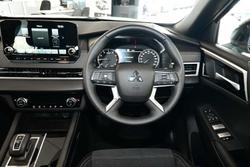 2024 Mitsubishi Outlander Black Edition