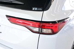 2024 Mitsubishi Outlander Black Edition