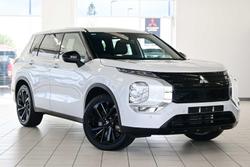 2024 Mitsubishi Outlander Black Edition