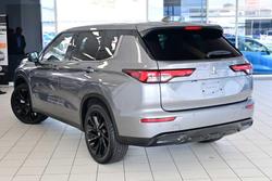2023 Mitsubishi
Outlander LS Black Edition