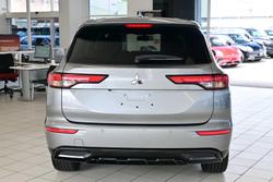 2023 Mitsubishi
Outlander LS Black Edition