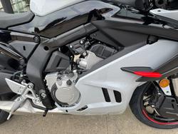 2025 CFMOTO 675 SR-R GREY