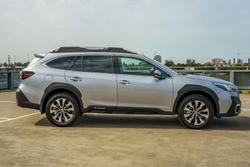 2025 Subaru Outback AWD Touring XT