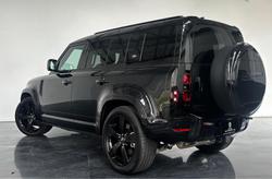 2023 Land Rover Defender 110 D300 X-Dynamic HSE L663 MY23.5 AWD Santorini Black