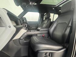 2023 Land Rover Defender 110 D300 X-Dynamic HSE L663 MY23.5 AWD Santorini Black
