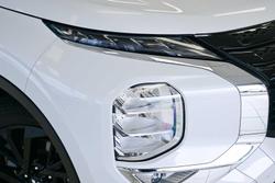 2023 Mitsubishi Outlander LS Black Edition