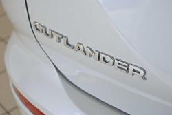 2023 Mitsubishi Outlander LS Black Edition