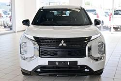2023 Mitsubishi Outlander LS Black Edition