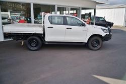 2022 Toyota Hilux SR