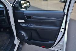 2022 Toyota Hilux SR