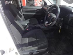 2019 Toyota Hilux SR