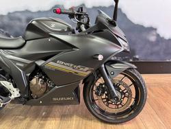2023 Suzuki GIXXER Black