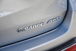 2017 Toyota
                Kluger Grande