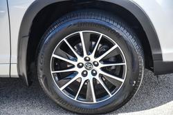 2017 Toyota
                Kluger Grande