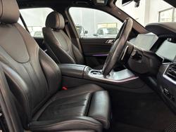 2022 BMW X5 xDrive30d M Sport G05 4X4 Constant Black Sapphire