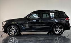 2022 BMW X5 xDrive30d M Sport G05 4X4 Constant Black Sapphire