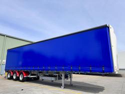 2013 Krueger
St3 22 Pallet Sd Curtain Sider