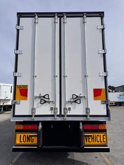 2016 Maxitrans
                St3 34 Pallet -18 High Cube Reefer B Double 