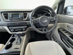 2017 Kia Carnival S