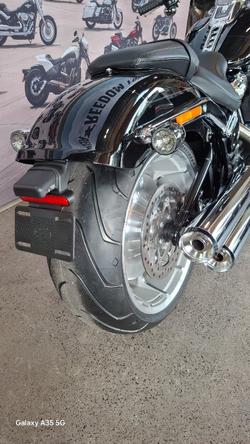 2025 Harley-davidson FLFB FAT BOY (117) Vivid Black