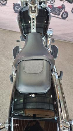2025 Harley-davidson FLFB FAT BOY (117) Vivid Black