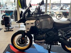 2025 BMW Motorrad R 1300 GS Adventure Triple Black R 1300 Black