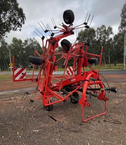 2016 Kuhn Gf7802 Red