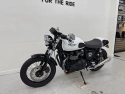 2015 Triumph THRUXTON 900 White