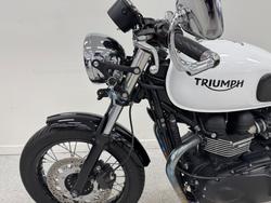 2015 Triumph THRUXTON 900 White