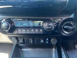 2023 Toyota
Hilux Rogue