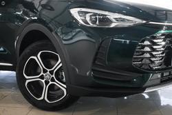 2025 MG
                ZS Essence