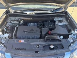 2020 Mitsubishi Outlander ES