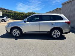 2020 Mitsubishi Outlander ES