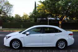 2022 Toyota Corolla Ascent Sport Hybrid ZWE211R Glacier White