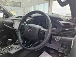 2025 Toyota
Hilux Rogue 48V
