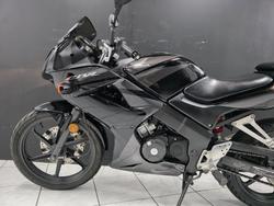 2007 Honda CBR125R Black
