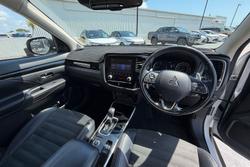 2020 Mitsubishi Outlander LS