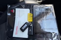 2020 Mitsubishi Outlander LS