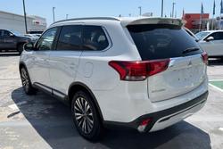 2020 Mitsubishi Outlander LS
