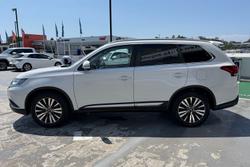 2020 Mitsubishi Outlander LS