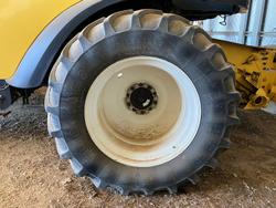 2011 New Holland Cr9070