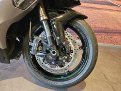 2020 Kawasaki Ninja H2 SX SE (ZX10002B) Ninja H2 Grey