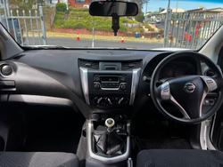 2015 Nissan Navara RX