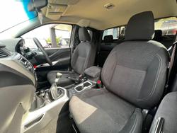 2015 Nissan Navara RX