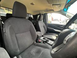 2015 Nissan Navara RX