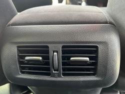 2015 Nissan Navara RX